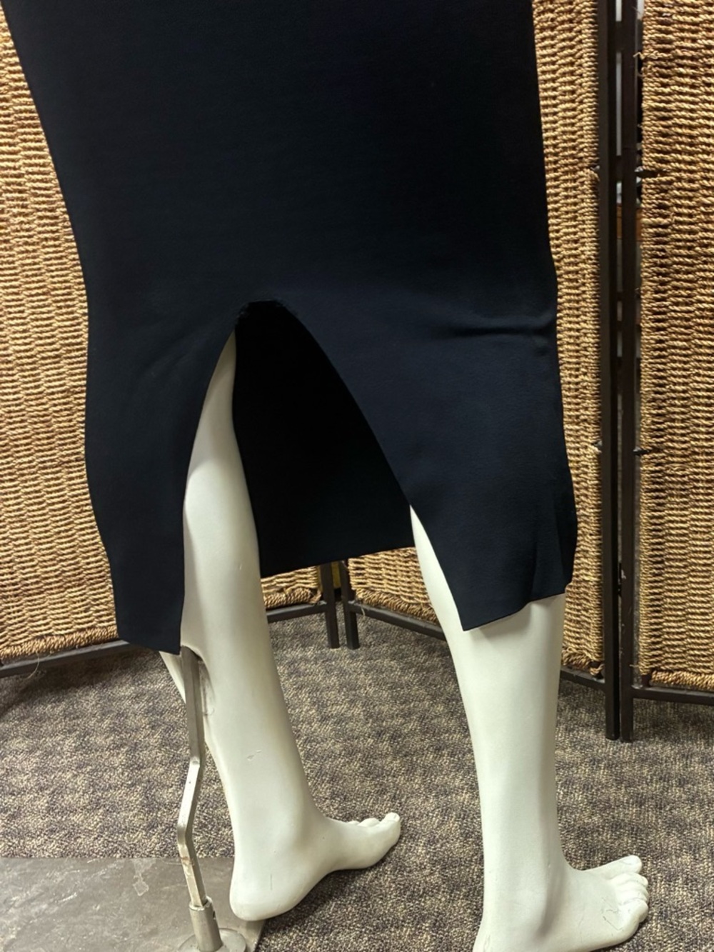Lewit Black Midi Pencil Skirt Slit Back Minimalist Stretch Size Small - Picture 4 of 7